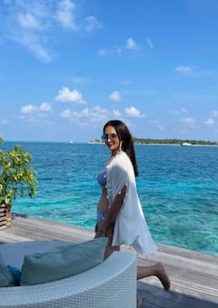 IN PICS: Sohail Khan’s Wife Seema Khan Is Breaking The Internet Posing In BIKINI As She Enjoys Maldives Vacation With BFF Maheep Kapoor!