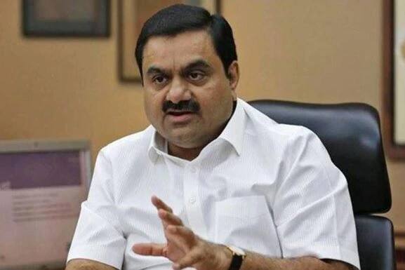 Account freeze of 3 foreign funds investing Rs 43,500 crore in Adani Group, big crash in stocks અદાણી ગ્રુપમાં 43500 કરોડનું રોકાણ કરનાર 3 વિદેશી ફંડોના એકાઉન્ટ ફ્રીઝ, સ્ટોકમાં મોટો કડાકો