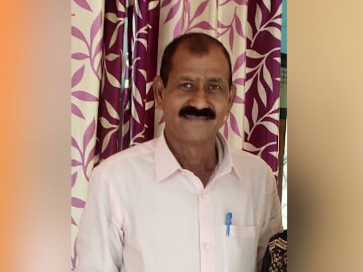 Dhule | कोरोना सदृष लक्षणं दिसून आल्यानं शिक्षकाची आत्महत्या, शिरपूर येथील खळबळजनक घटना Dhule teacher commits suicide after indicating corona like symptoms Dhule | कोरोना सदृष लक्षणं दिसून आल्यानं शिक्षकाची आत्महत्या, शिरपूर येथील खळबळजनक घटना