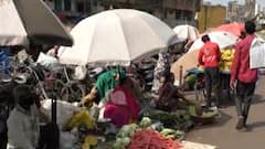 વલસાડના શાકમાર્કેટ અને બજારમાં લોકો માસ્ક વિના કરી રહ્યા છે ખરીદી