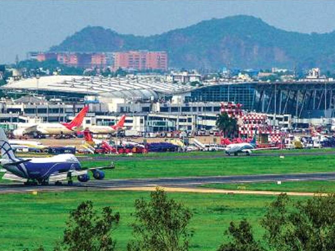 15 நாளில் 161 தனி விமானங்கள் இயக்கம்; அனல் பறக்கும்’ தேர்தல் பிரசாரம் Increase in use of separate aircraft due to election 15 நாளில் 161 தனி விமானங்கள் இயக்கம்; அனல் பறக்கும்’ தேர்தல் பிரசாரம்