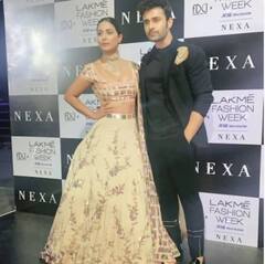 PHOTO | क्लासी अन् ग्लॅमरस, Lakme Fashion Weekमध्ये हिना खानचा ट्रेडिशनल लूक