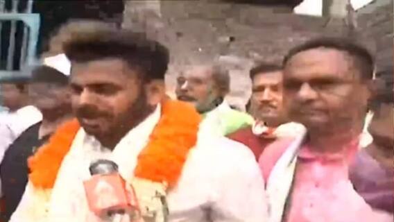 West Bengal Election 2021: মানুষের পাশে 'টোয়েন্টি ফোর ইন্টু সেভেন' থাকতে চাই, প্রচারে বেরিয়ে বললেন Manoj Tiwary