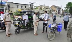 ਸਾਵਧਾਨ! ਬਿਨ੍ਹਾਂ ਮਾਸਕ ਨਾ ਨਿਕਲੋ ਘਰੋਂ ਬਾਹਰ, ਪੁਲਿਸ ਨੇ 1800 ਦੇ ਕੱਟੇ ਚਲਾਨ, 4,400 ਦਾ ਕਰਵਾਇਆ ਕੋਰੋਨਾ ਟੈਸਟ