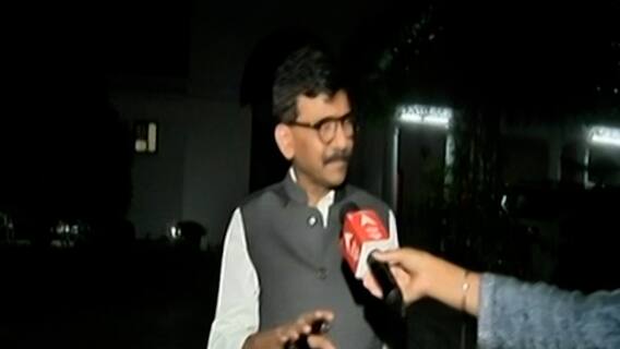 विरोधकांच्या सांगण्यावरुन राजीनामे घेतले तर केंद्रातलं अर्ध मंत्रिमंडळ रिकामं होईल : संजय राऊत