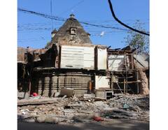 IN PICS | नागपुरात रस्ता रुंदीकरणासाठी दुकानं उठवल्यानंतर दृष्टीक्षेपात आलं पुरातन मंदिर