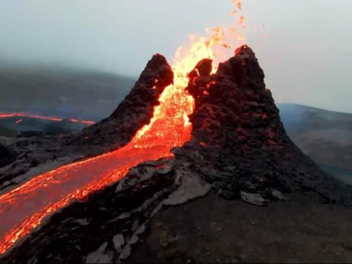 General Knowledge Cause of volcanism scientific facts General Knowledge: ईश्वर के प्रकोप से नहीं बल्कि इसलिए फटता है ज्वालामुखी, जानिए इसका वैज्ञानिक कारण