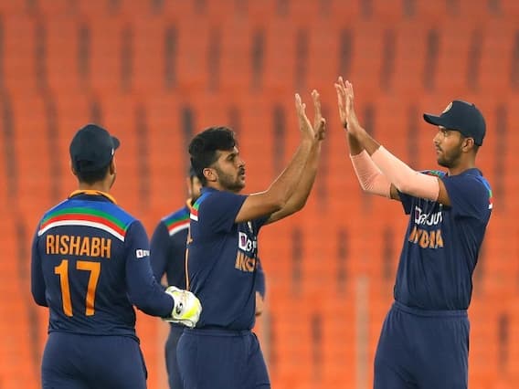 IND vs ENG 1st ODI: ਰੋਹਿਤ-ਧਵਨ ਕਰਨਗੇ ਓਪਨਿੰਗ, ਜਾਣੋ ਟੀਮ ਇੰਡੀਆ ਦੀ ਸੰਭਾਵੀ ਪਲੇਇੰਗ ਇਲੈਵਨ IND vs ENG 1st ODI: ਰੋਹਿਤ-ਧਵਨ ਕਰਨਗੇ ਓਪਨਿੰਗ, ਜਾਣੋ ਟੀਮ ਇੰਡੀਆ ਦੀ ਸੰਭਾਵੀ ਪਲੇਇੰਗ ਇਲੈਵਨ