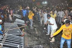 Telangana Stadium Stand Collapses: তেলঙ্গানায় ভেঙে পড়ল স্টেডিয়ামের অস্থায়ী গ্যালারি, আহত শতাধিক