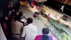 અગાસી પરથી ગબડી પડતા યુવકને પાસે ઉભેલા મિત્રએ કઈ રીતે બચાવી લીધો, જુઓ વીડિયો