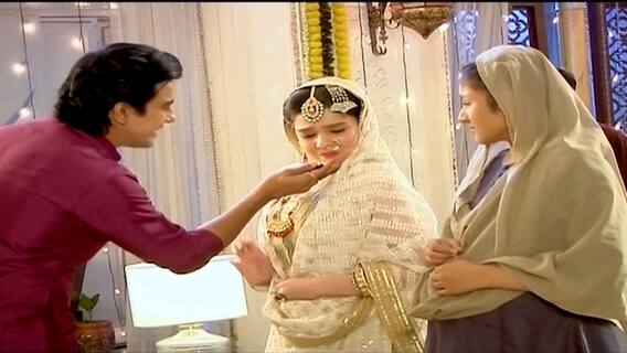 Kyun Utthe Dil Chhod Aaye: Will Farooq MARRY Amrit?