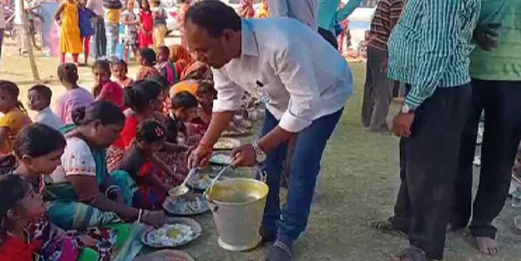 West Bengal election 2021: Voter influenced by offering foods against TMC in Kanksa constituency WB Election 2021: কর্মী সম্মেলনে পাতে পড়ল ডিম-ভাত, তৃণমূলের বিরুদ্ধে কমিশনে বিজেপি