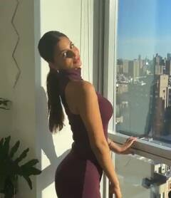 IN PICS | Purple Bodycon Dress मध्ये सुहानाचं सौंदर्य पाहून नेटकरी घायाळ