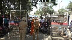 ਕੋਰੋਨਾ ਦੀ ਆੜ 'ਚ ਸਰਕਾਰ ਖੋਹ ਰਹੀ ਰੁਜ਼ਗਾਰ! ਸਕੂਲ ਬੰਦ ਹੋਣ ਤੋਂ ਦੁਖੀ ਬਸ ਡਰਾਈਵਰਾਂ ਨੇ ਕੀਤਾ ਪ੍ਰਦਰਸ਼ਨ 