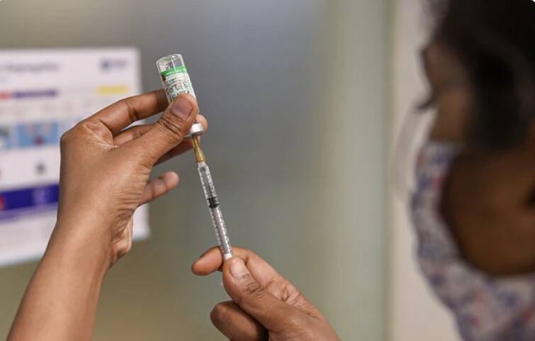 India crosses landmark in covid19 vaccination more than 5 cr covid19 vaccine Covid Vaccination: भारतात कोरोना लसीकरणाचा वेग वाढला