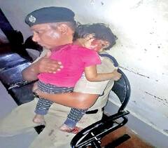 પૂરપાટ ઝડપે જતી ટ્રેનમાંથી પડેલી બાળકીનો આ રીતે થયો કુદરતી આબાદ બચાવ