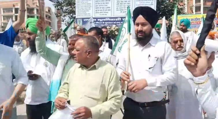 Hundreds of farmers rushed to Dushyant Chautala's arrival, the administration took immediate action in panipat Farmers Protest: ਦੁਸ਼ਯੰਤ ਚੌਟਾਲਾ ਦੇ ਆਉਣ ਦਾ ਪਤਾ ਲੱਗਦਿਆਂ ਹੀ ਪਹੁੰਚ ਗਏ ਸੈਂਕੜੇ ਕਿਸਾਨ, ਪ੍ਰਸਾਸ਼ਨ ਨੇ ਤੁਰੰਤ ਲਿਆ ਇਹ ਐਕਸ਼ਨ