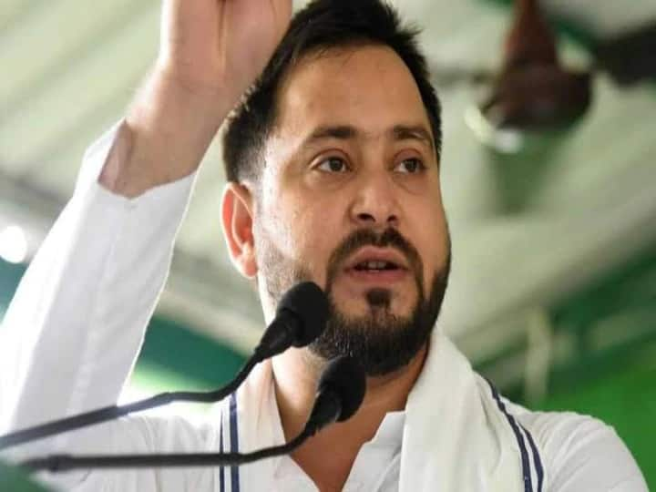 Tejashwi Yadav announced Bihar bandh on March 26, said - will raise this issue strongly तेजस्वी यादव यांच्याकडून 26 मार्चला बिहार बंदची हाक; एकजुटीने उभे राहणार असल्याची घोषणा