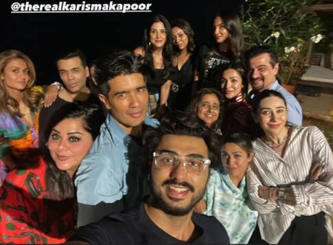 Arjun Kapoor, Karan Johar, Karisma Kapoor, Sanjay Kapoor, Maheep Kapoor, Gauri Khan, Seema Khan, Manish Malhotra and Natasha Poonawalla attended Amrita's house party, however it was Malaika Arora who stole the lime-light! [pic credit: Instagram/Karan Johar]