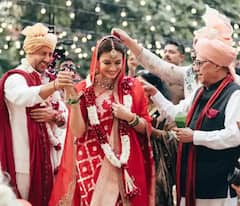 Celebs Holi Celebration: বিয়ের পর এবারই প্রথম হোলি এই বলিউড তারকাদের