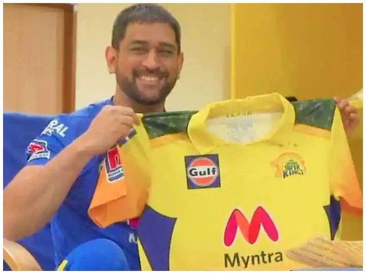 IPL 2021: Chennai Super Kings Launches New Jersey, Army Camouflage Will Look Over Shoulder CSKએ લૉન્ચ કરી ટીમની નવી જર્સી, સેનાને સન્માન આપવા ખભા પર મુક્યુ આ સ્પેશ્યલ સિમ્બૉલ, જુઓ ધોનીનો વીડિયો
