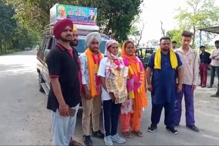 ਉਥੇ ਹੀ ਪੱਤਰਕਾਰਾਂ ਨਾਲ ਗੱਲਬਾਤ ਕਰਦਿਆਂ ਮਨਜੀਤ ਕੌਰ ਨੇ ਆਖਿਆ ਕਿ ਕੇਂਦਰ ਦੀ ਭਾਜਪਾ ਸਰਕਾਰ ਜਿੰਨਾ ਮਰਜ਼ੀ ਕਿਸਾਨਾਂ ਨੂੰ ਤੰਗ ਕਰ ਲਏ ਪਰ ਕਿਸਾਨਾਂ ਦੇ ਹੌਸਲੇ ਨਹੀਂ ਟੁੱਟਣਗੇ। ਉਨ੍ਹਾਂ ਦੱਸਿਆ ਕਿ ਤਿੰਨੇ ਖੇਤੀ ਕਾਲੇ ਕਾਨੂੰਨ ਜਿੰਨਾ ਚਿਰ ਤੱਕ ਰੱਦ ਨਹੀਂ ਹੋ ਜਾਂਦੇ ਕਿਸਾਨਾਂ ਦੇ ਹੌਸਲੇ ਬੁਲੰਦ ਰਹਿਣਗੇ। 