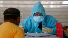 डॉक्टरांनी आता रुग्णाच्या मागे फिरायचं का? गृह विलगीकरणाच्या नव्या नियमावरुन डॉक्टर संतप्त 