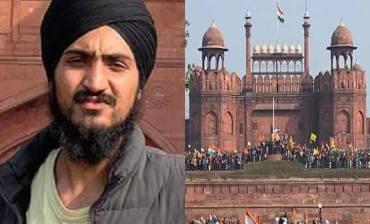 Family Of Jugraj Singh Who Hoisted Nishan Sahib At Red Fort On Republic Day Honoured Inside Golden Temple Honoured of Jugrajs Family: ਲਾਲ ਕਿਲੇ ’ਤੇ ਨਿਸ਼ਾਨ ਸਾਹਿਬ ਝੁਲਾਉਣ ਵਾਲੇ ਜੁਗਰਾਜ ਸਿੰਘ ਦੇ ਪਰਿਵਾਰ ਦਾ ਸਨਮਾਨ