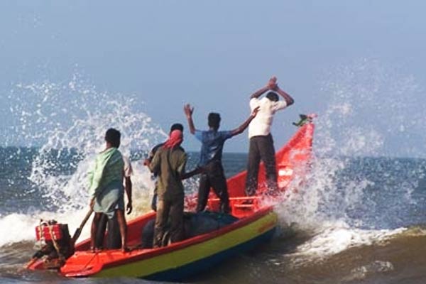 ஒரே நாளில் 54 தமிழக மீனவர்கள் கைது