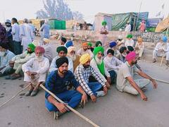 ਭਾਰਤ ਬੰਦ: ਕਿਸਾਨਾਂ ਦੇੇ ਹੌਸਲੇ ਬੁਲੰਦ, ਸੜਕਾਂ 'ਤੇ ਲਾਏ ਮੋਰਚਿਆਂ ਦੀਆਂ ਦੇਖੋ ਤਸਵੀਰਾਂ