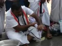 ‘Anything For Your Vote!’ – The Humorous Stints Of The Candidates In Tamil Nadu Election Campaign