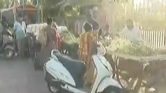 અમદાવાદના સર્વોદયનગરમાં શાકભાજી વિક્રેતા બની શકે છે સુપર સ્પ્રેડર, જુઓ વીડિયો