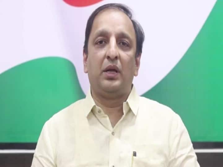 एटीएसने परमबीर सिंह यांना दिलेला डिव्हीआर गायब; काँग्रेस प्रवक्ते सचिन सावंत यांची चौकशी करण्याची मागणी DVR given to Parambir Singh by ATS is missing Demand for inquiry of Congress spokesperson Sachin Sawant एटीएसने परमबीर सिंह यांना दिलेला डिव्हीआर गायब; काँग्रेस प्रवक्ते सचिन सावंत यांची चौकशी करण्याची मागणी