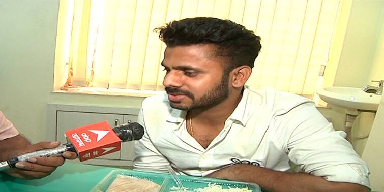 WB Election 2021:  TMC candidate Shibpur Cricketer Manoj Tiwary Power Meal between campaigns WB Election 2021: প্রচার শেষে রাতে বাড়ি ফিরে বউয়ের হাতের রান্না মাস্ট শিবপুরের তৃণমূল প্রার্থী মনোজের