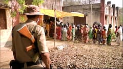 WB First Phase Voting: পুরুলিয়ায় বুথের বাইরে BJP কর্মীকে গুলি করার 'হুমকি' TMC প্রার্থীর, রিপোর্ট তলব কমিশনের