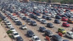 Despite FASTag, traffic crawls at Jewar toll plaza on Yamuna Expressway