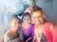 Holi Celebration: করোনার আগে কেমন কাটত সেলেবদের হোলি? দেখুন ছবি