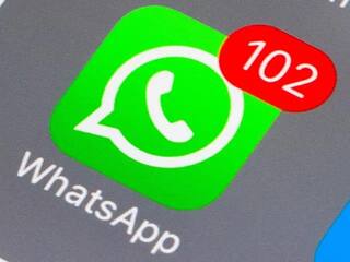WhatsApp મેસેજ ડિલીટ કરવાનુ ટેન્શન ખતમ, આ રીતે ગાયબ થઇ જશે તમારા Message, જાણો ટ્રિક્સ વિશે.....