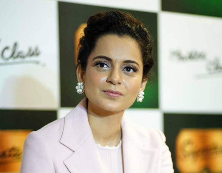I was unwanted child now working with film directors kangana ranaut ’பெண் குழந்தையாக பிறந்ததால் தேவையற்றவளாக கருதப்பட்டேன்.. இன்று மிக அவசியமானவள் நான்’  - கங்கனா ரனாவத்