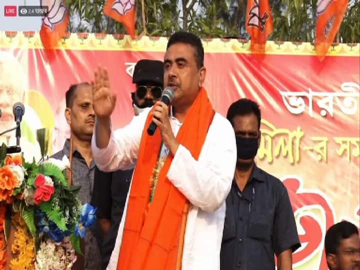 ভাইঝির থেকে আবির নিয়ে রাজনৈতিক কর্মসূচিতে ছুটলেন শুভেন্দু অধিকারীর।