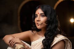 கடவுள் படைத்த வழியில்.. - பெங்காலி பெண்ணாக மாறிய சாக்ஷி..