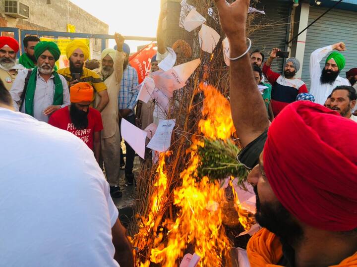 ਉਨ੍ਹਾਂ ਕਿਹਾ ਇਹ ਪੂਰਨ ਤਾਨਾਸ਼ਾਹੀ ਦਾ ਇੱਕ ਕਦਮ ਹੈ ਅਤੇ ਮੌਜੂਦਾ ਸ਼ਾਂਤਮਈ ਕਿਸਾਨੀ ਲਹਿਰ ਵਿਰੁੱਧ ਇਸ ਦੀ ਦੁਰਵਰਤੋਂ ਹੋਣੀ ਯਕੀਨੀ ਹੈ। ਸਰਕਾਰ ਵੱਲੋਂ ਐਮਐਸਪੀ ਅਤੇ ਪੀਡੀਐਸ ਸਿਸਟਮ ਨੂੰ ਅਸਿੱਧੇ ਢੰਗ ਨਾਲ ਖਤਮ ਕਰਨ ਦੀਆਂ ਕਈ ਕੋਸ਼ਿਸ਼ਾਂ ਕੀਤੀਆਂ ਜਾ ਰਹੀਆਂ ਹਨ।  ਪਿਛਲੇ ਕਈ ਸਾਲਾਂ ਤੋਂ ਐਫਸੀਆਈ ਦਾ ਬਜਟ ਕੱਟਿਆ ਜਾ ਰਿਹਾ ਹੈ।  ਹਾਲ ਹੀ ਵਿੱਚ ਐਫਸੀਆਈ ਨੇ ਫਸਲਾਂ ਦੀ ਖਰੀਦ ਪ੍ਰਣਾਲੀ ਦੇ ਨਿਯਮਾਂ ਵਿੱਚ ਵੀ ਤਬਦੀਲੀ ਕੀਤੀ ਹੈ।  