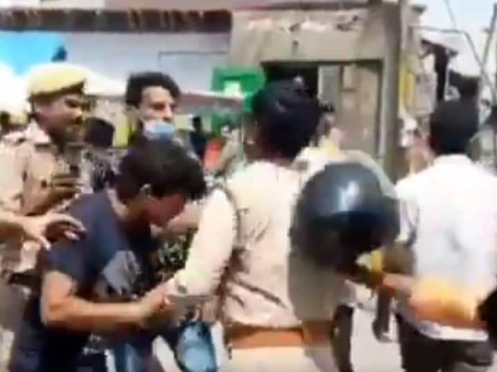 WATCH Viral Video RSS Workers Attack Police In Mathura After Cop Allegedly Misbehaves With Zila Pracharak WATCH | RSS Workers Attack Police In Mathura After Cop Allegedly Misbehaves With Zila Pracharak; Admin Assures Probe