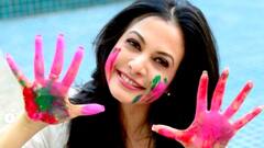 Holi 2021: 'রঙে ভয় পেতাম, বিশ্বাঘাতকতা করতেন বাবা', দোলের স্মৃতিচারণায় কোয়েল