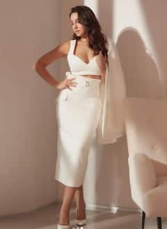 નોરા ફતેહીએ રિવીલિંગ ડ્રેસમાં બતાવી કાતિલ અદા, સોશિયલ મીડિયા પર તસવીર વાયરલ