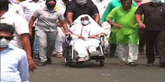হুইলচেয়ারে নন্দীগ্রামের পথে মমতা, খড়গপুরে আবীরে গেরুয়া দিলীপ