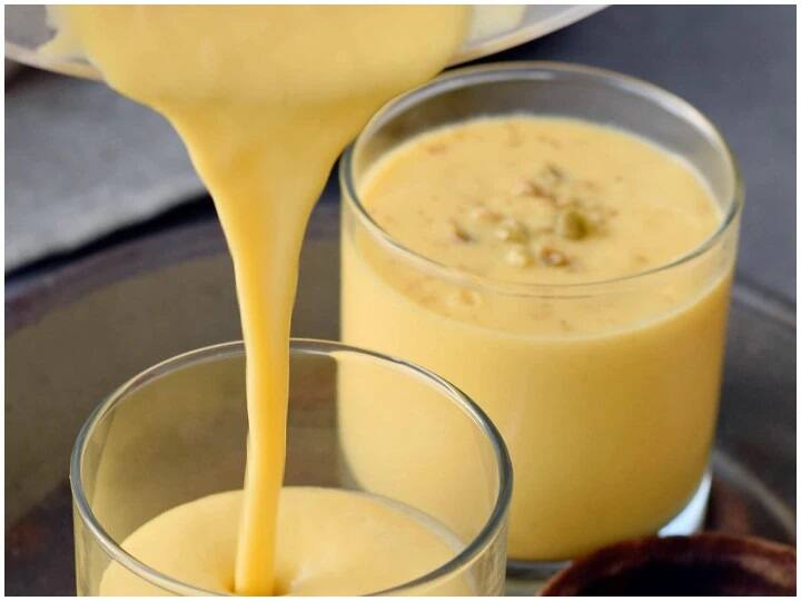 Do not worry about quenching thirst during festival these are 2 refreshing drink recipes Happy Holi 2021: હોળીના પર્વમાં રંગોની સાથે માણો ઠંડાઇની લિજ્જત, જાણો ડ્રિન્કની 2 તાજા રેસિપી