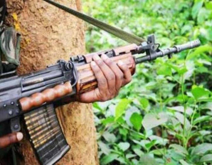 Naxal leader Dinesh Modium writes letter on Sukma CRPF camp firing ANN Sukma Firing: नक्सली नेता का खत, 'तनाव में रहकर नौकरी ना करें पुलिस के जवान, अभियान में शामिल भी ना हों'