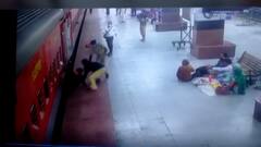 Train Accident : नागपूरमध्ये ट्रेन-प्लॅटफॉर्मच्या पोकळीत प्रवासी अडकला,धावती ट्रेन पकडणं पडलं महागात