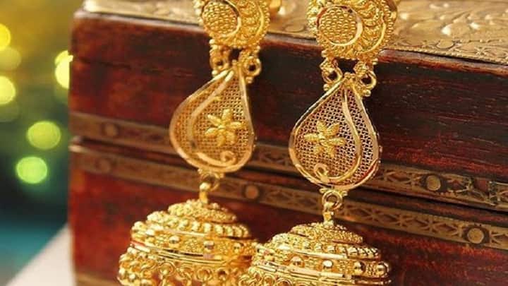 Gold Silver Price today Indian market mumbai pune rate 30th March 2021 Gold Silver Price | सोन्याचा भाव 'जैसे थे' तर चांदीच्या दरात 1000 रुपयांची वाढ